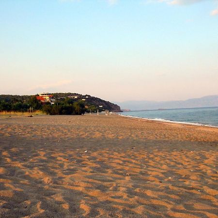 Aktaion Resort Gythio Exterior photo