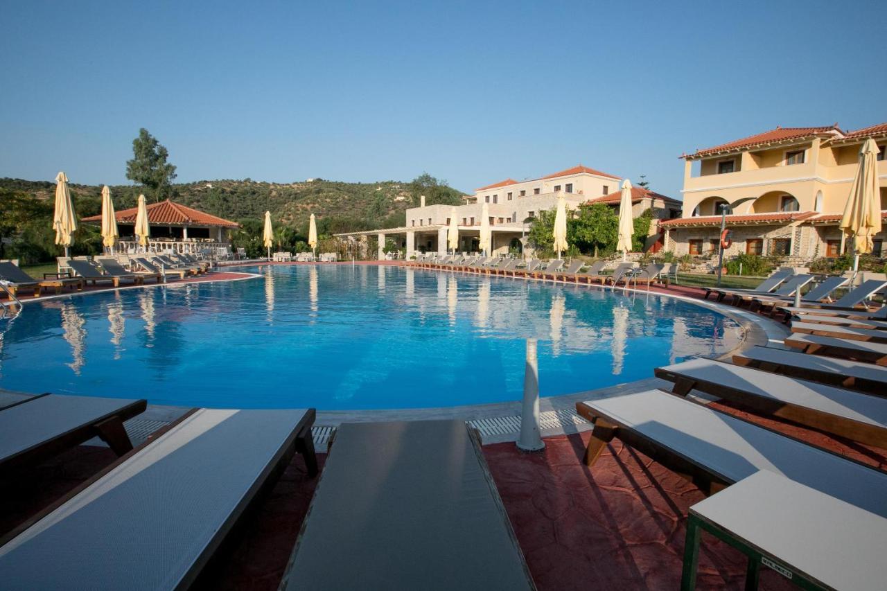 Aktaion Resort Gythio Exterior photo